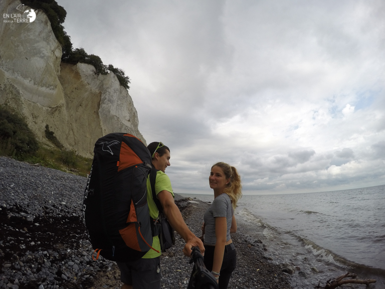 Roll of churches in churches to get to the cliffs of granite in the island of Mon